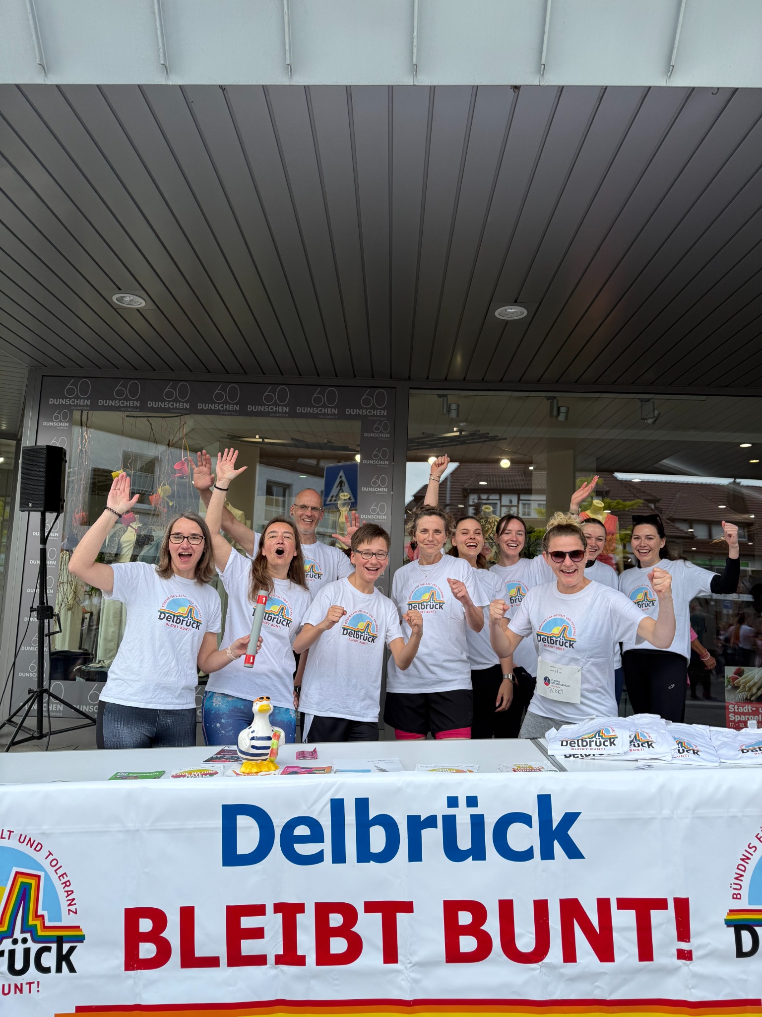 Team von Delbrück bleibt bunt beim Happe Run ’n’ Roll